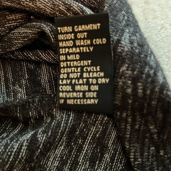 DG2 plus size 2x Black Heather sweater top w Charcoal beads - Picture 12 of 12